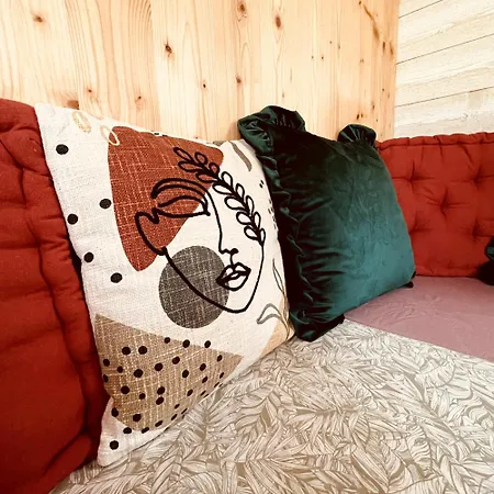 Tiny - Lodge *